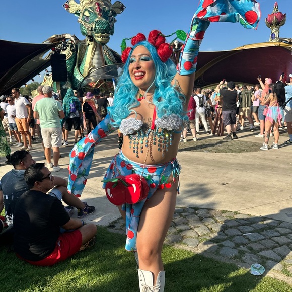 Jade Clark skirt sleeves & bottoms size medium worn once! Originally $145 - Picture 3 of 3